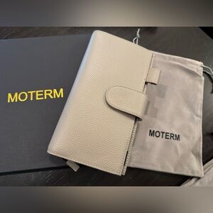 Moterm Hobonichi Weeks Cover Pebbled Gray